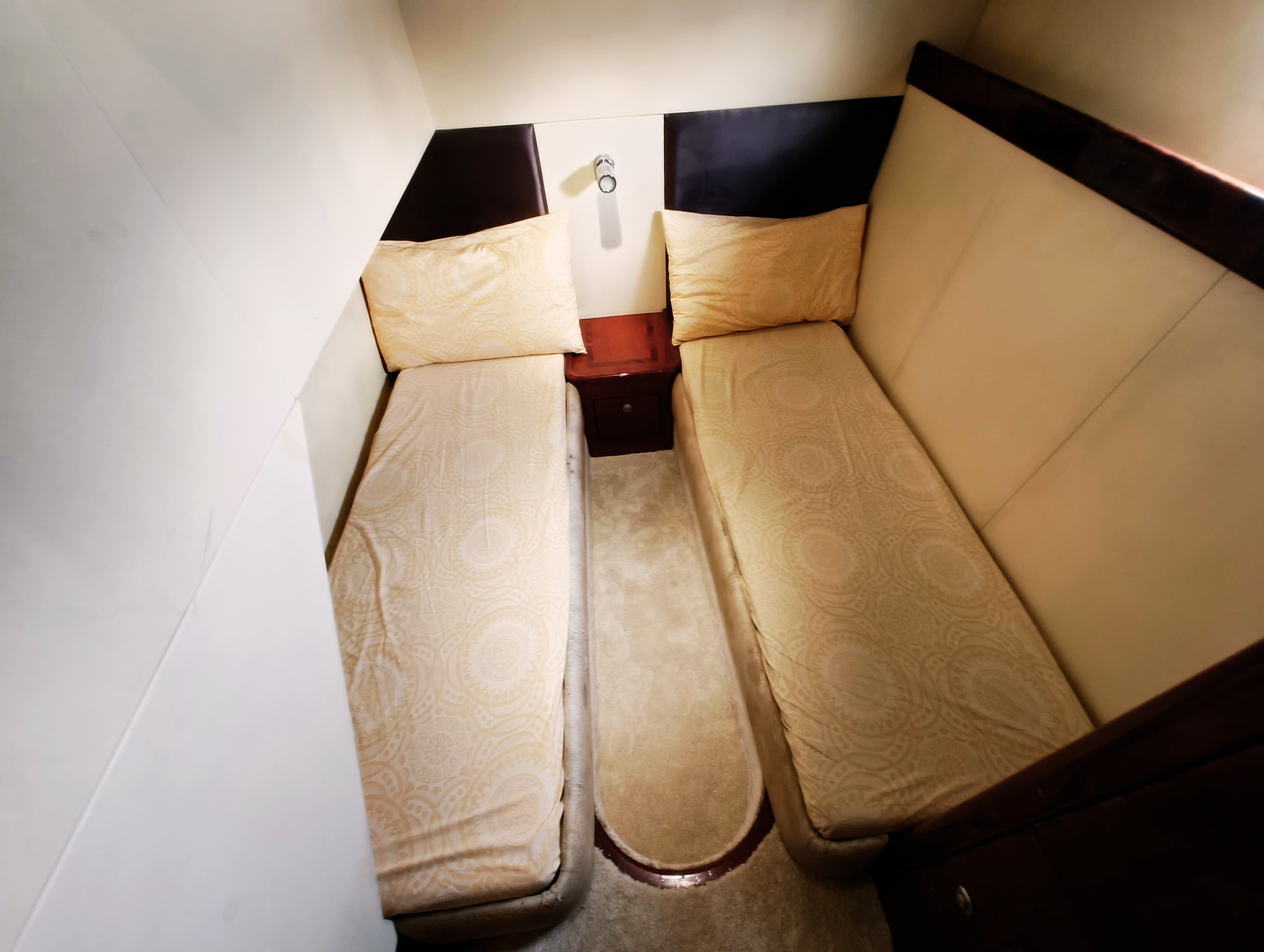 Twin Cabin