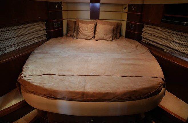 VIP Circular Bed